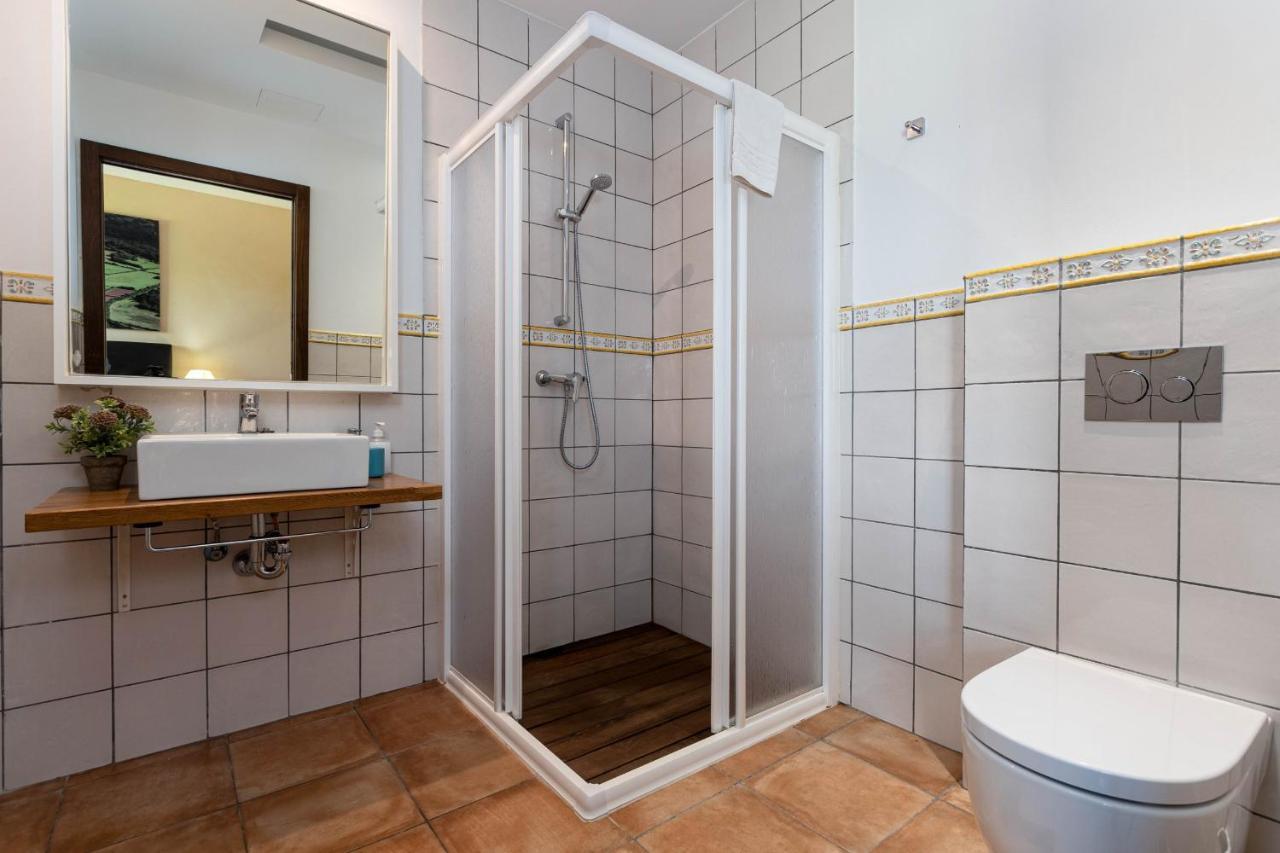 Yourhouse Romani Villa มูโร ภายนอก รูปภาพ